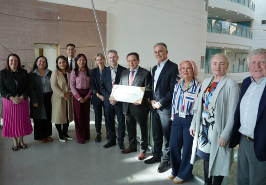 Group photo of Alder Hey and delegates from Peru